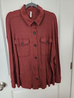 Zenana Ribbed Button-Up Shacket in Rust Size XL.